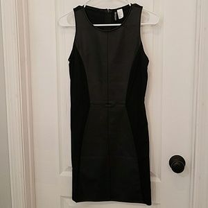 Black sleveless H&M dress